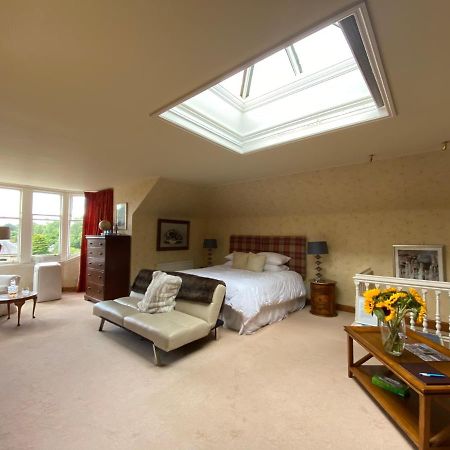 Claremont House Bed & Breakfast เอดินบะระ ภายนอก รูปภาพ