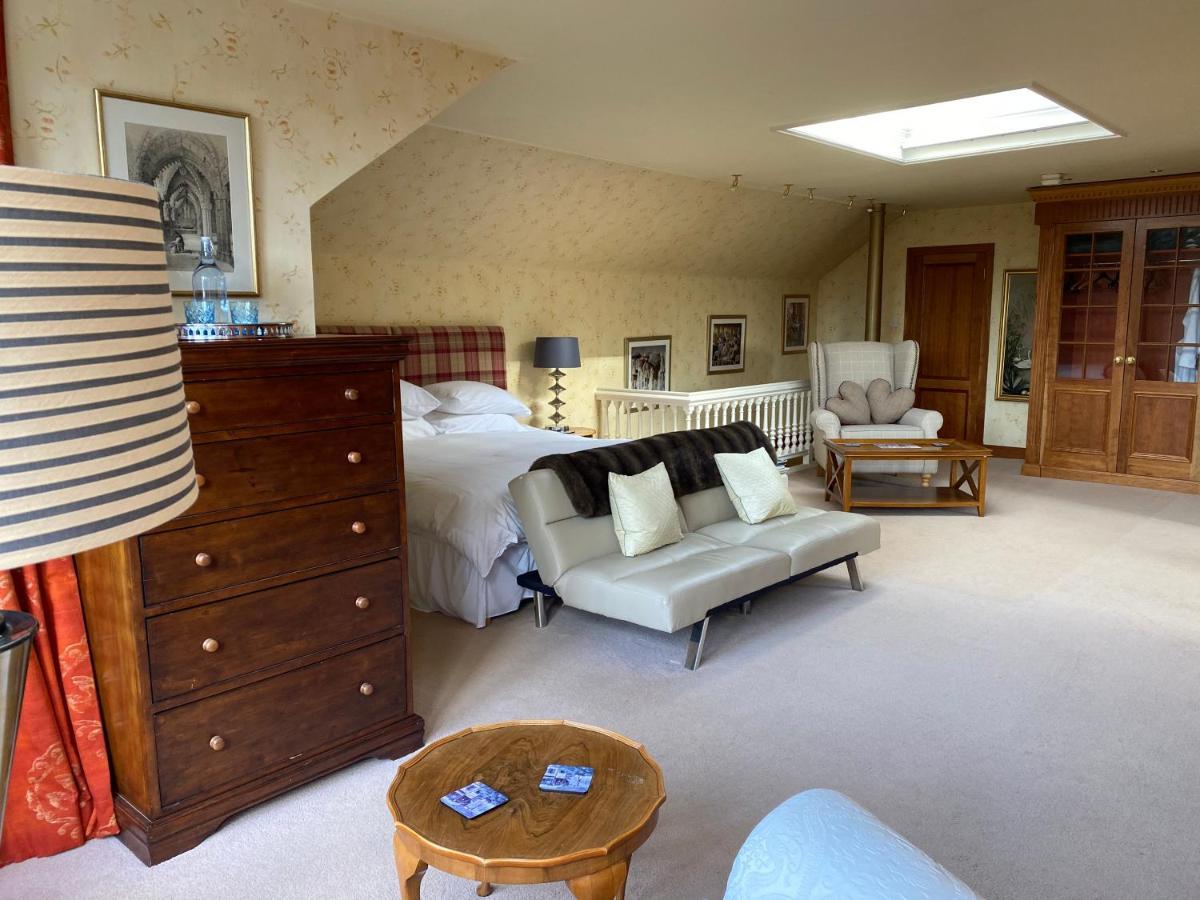 Claremont House Bed & Breakfast เอดินบะระ ภายนอก รูปภาพ