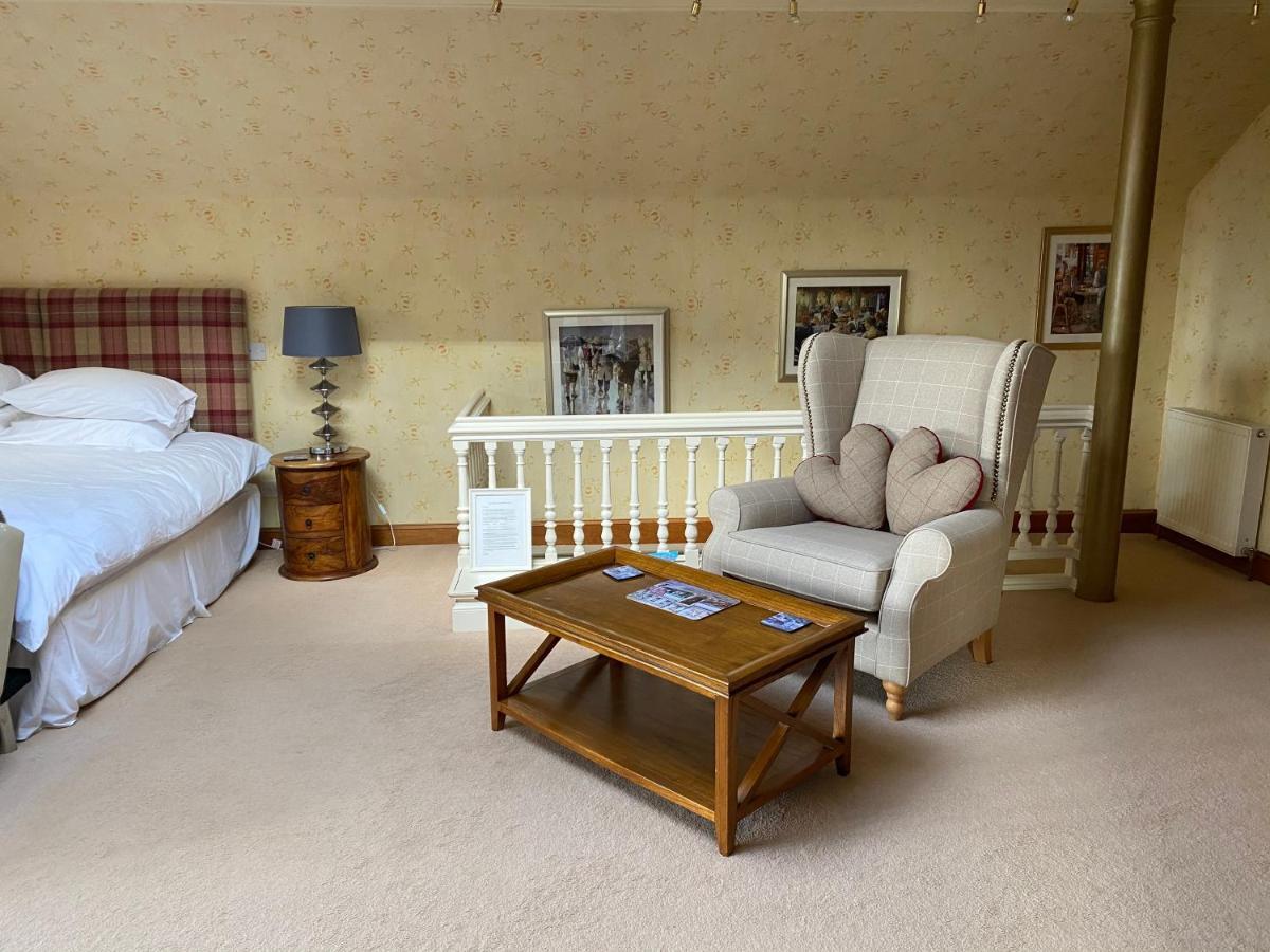 Claremont House Bed & Breakfast เอดินบะระ ภายนอก รูปภาพ
