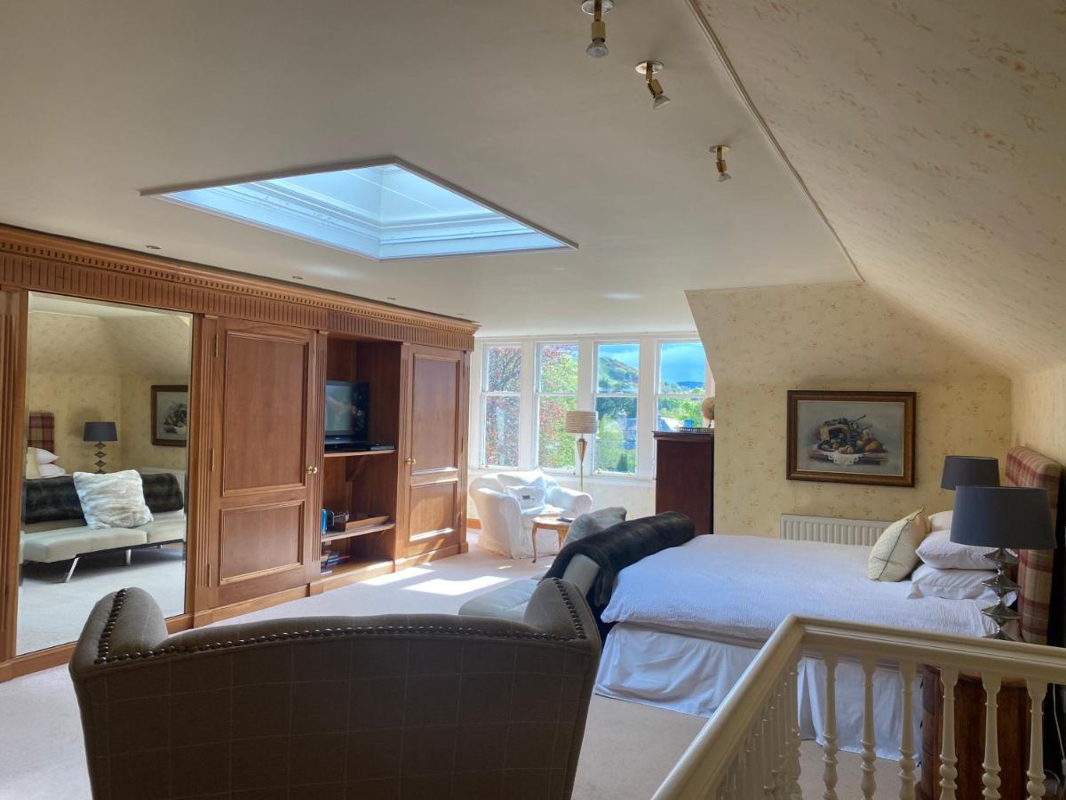 Claremont House Bed & Breakfast เอดินบะระ ภายนอก รูปภาพ