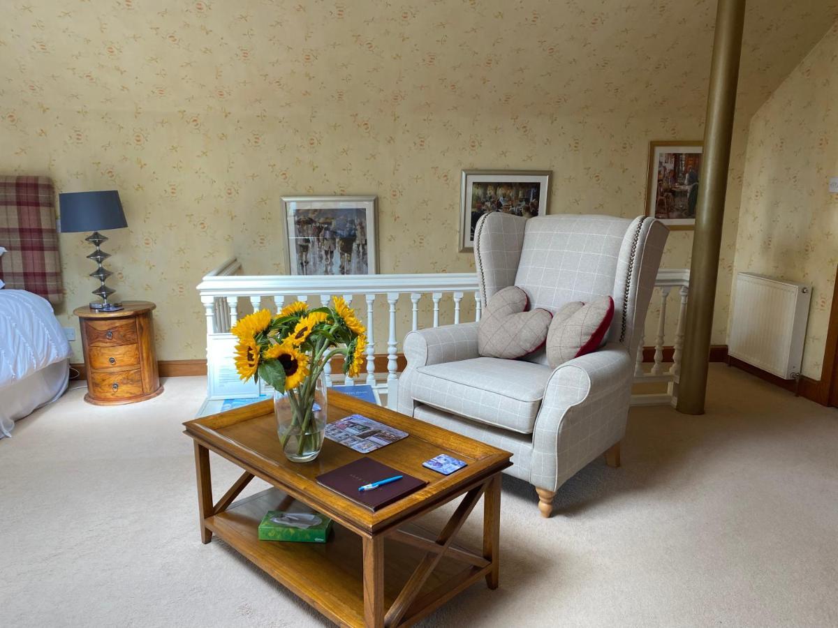 Claremont House Bed & Breakfast เอดินบะระ ภายนอก รูปภาพ