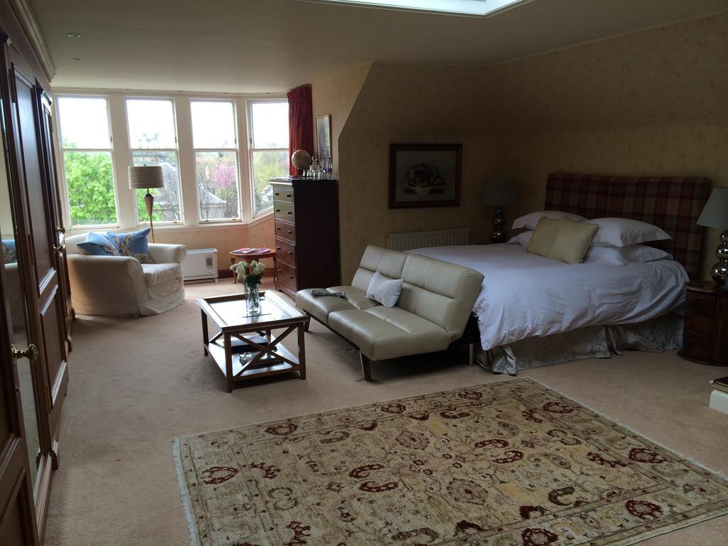 Claremont House Bed & Breakfast เอดินบะระ ภายนอก รูปภาพ
