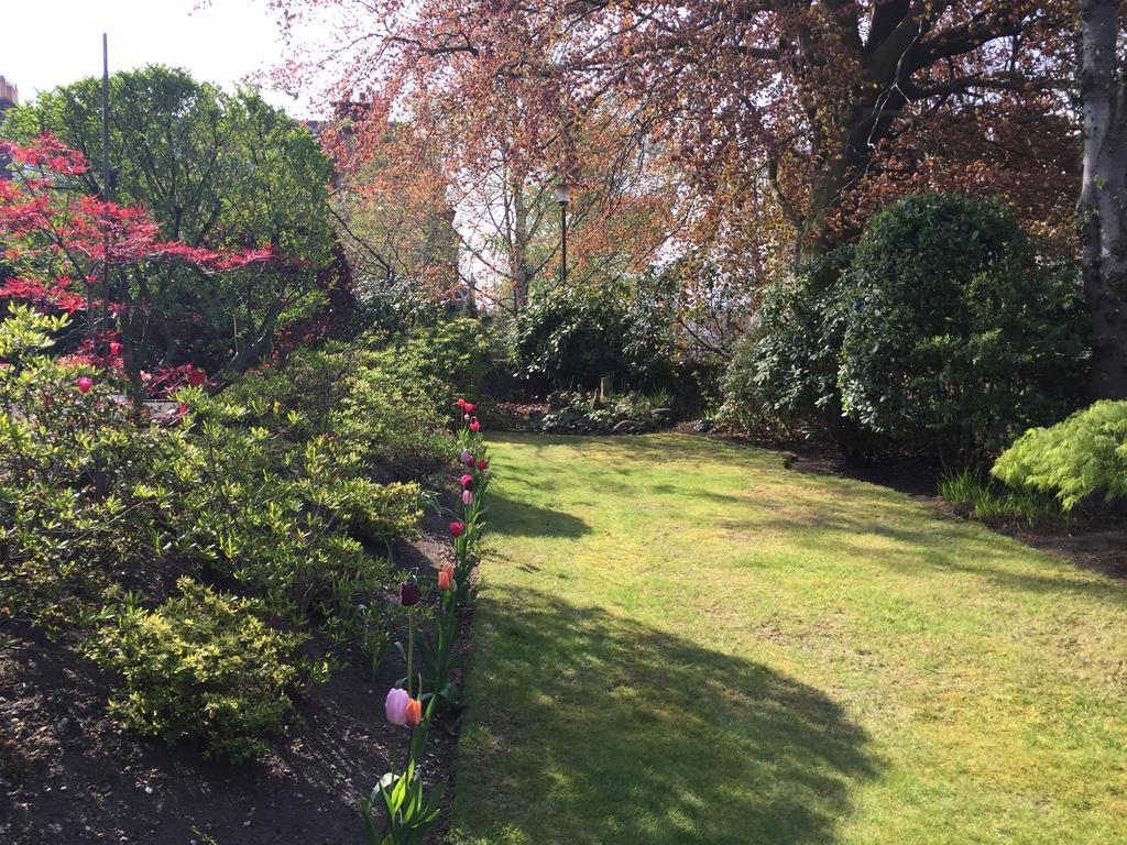 Claremont House Bed & Breakfast เอดินบะระ ภายนอก รูปภาพ